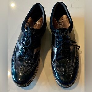 Mephisto Women’s Air Jet Listo Sneakers in Black Patent Leather and Gold Size 11